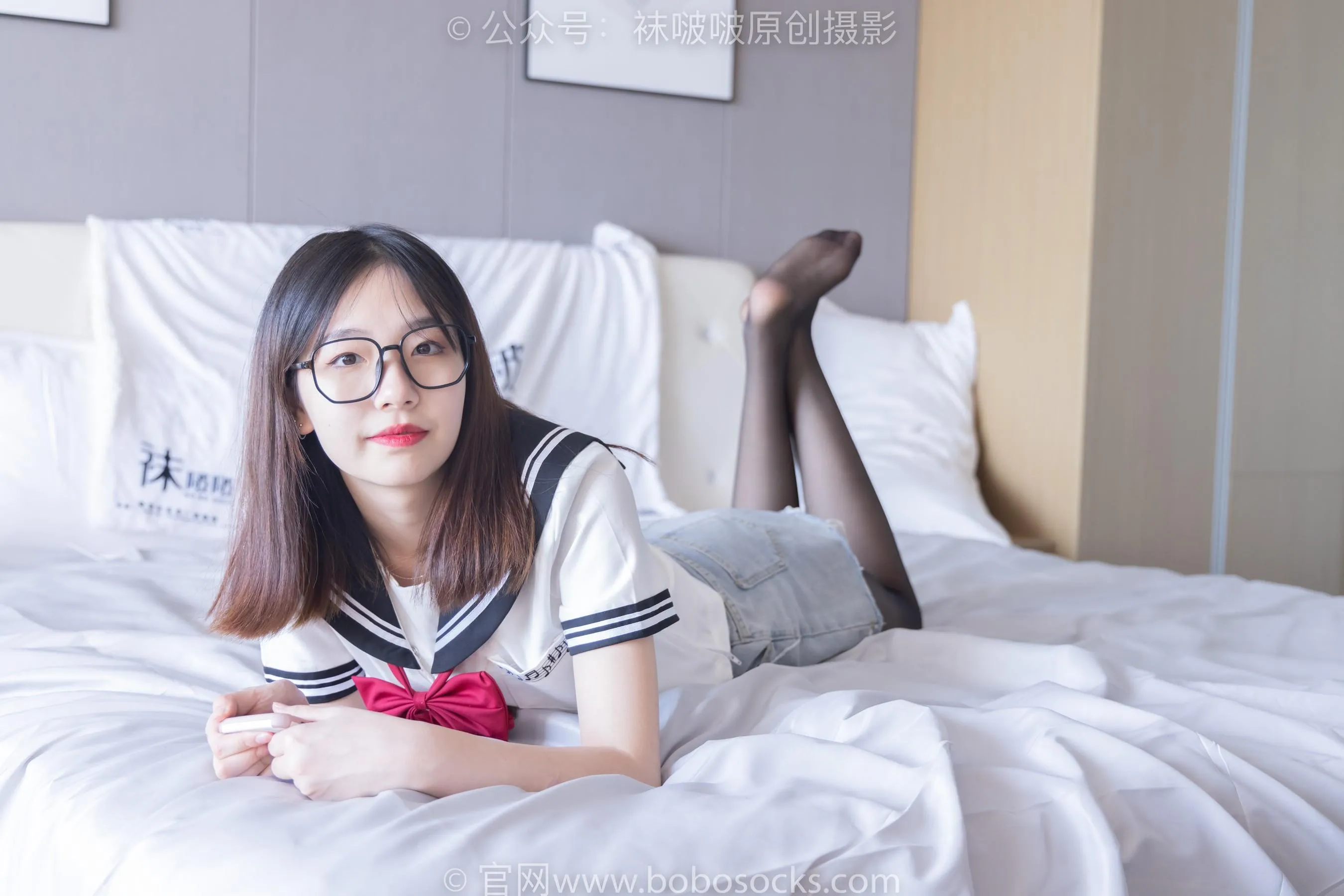 [BoBoSocks袜啵啵]NO.215 小甜豆-三双帆布鞋板鞋、厚白丝、黑丝[23] [54P]插图1